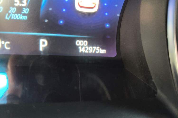 Used Toyota Camry 2019 Revised Version Dual-Engine 2.5 HG Luxury Edition Odometer Close Up