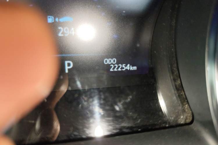 Used Toyota Camry 2019 2.5G Luxury Edition China VI Standard Odometer Close Up