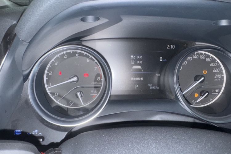 Used Toyota Camry 2019 Revised Version 2.0G Luxury Edition Odometer Close Up
