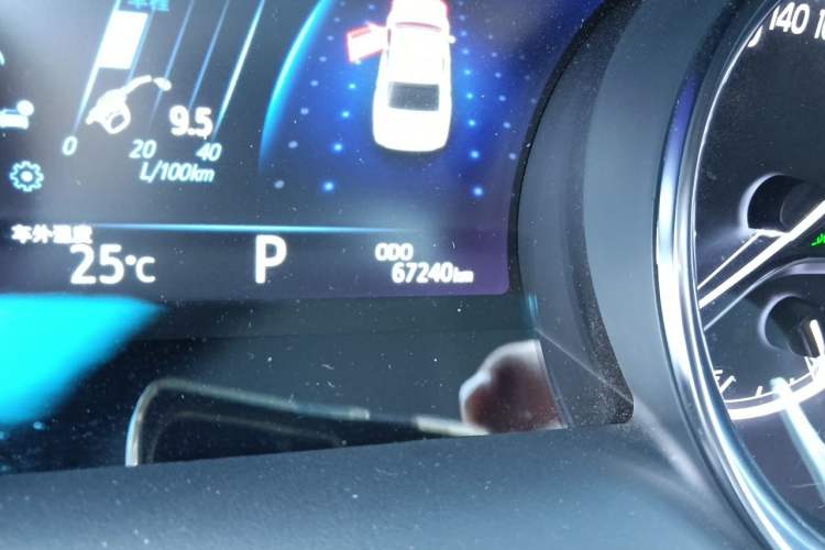 Used Toyota Camry 2019 2.5G Luxury Edition China VI Standard Odometer Close Up