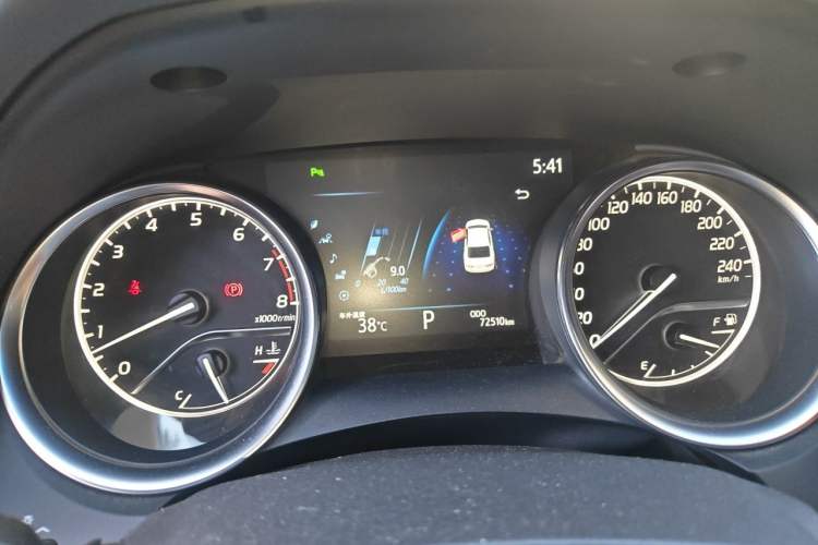 Used Toyota Camry 2019 Revised Version 2.5G Luxury Edition Odometer Close Up