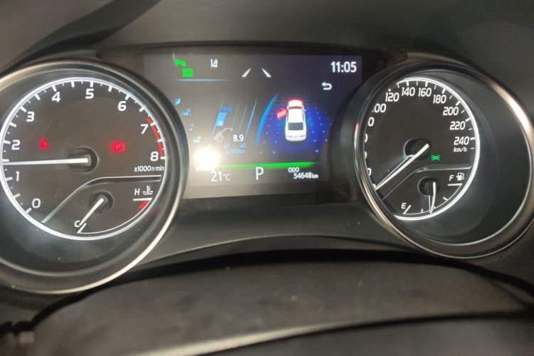 Used Toyota Camry 2019 2.5G Luxury Edition China VI Standard Odometer Close Up