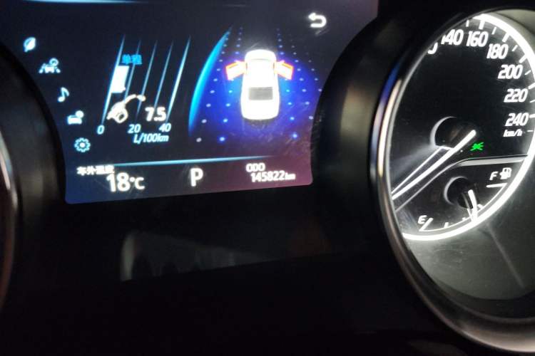 Used Toyota Camry 2019 2.0G Luxury Edition China VI Standard Odometer Close Up