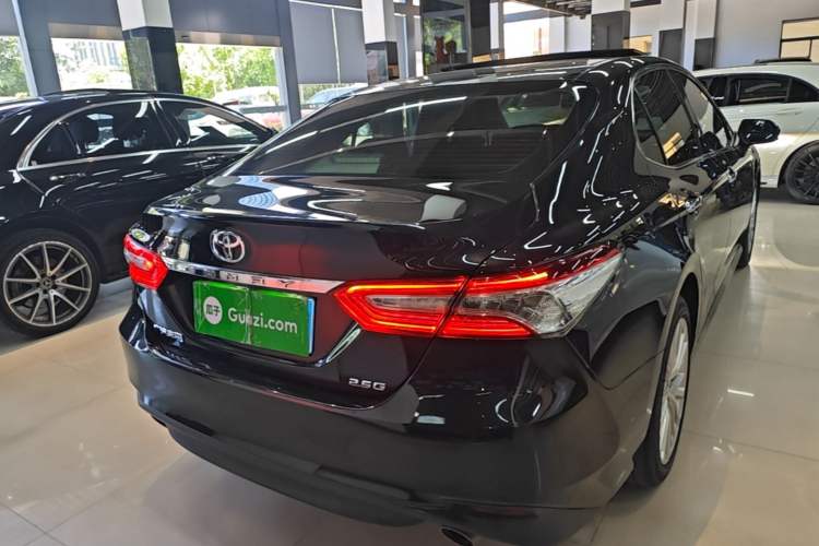 Used Toyota Camry 2019 2.5G Luxury Edition China VI Standard Rear