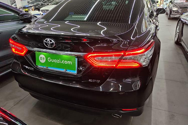 Used Toyota Camry 2019 2.0G Luxury Edition China VI Standard Rear