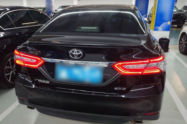 Used Toyota Camry 2019 Revised Version 2.0G Luxury Edition Rear