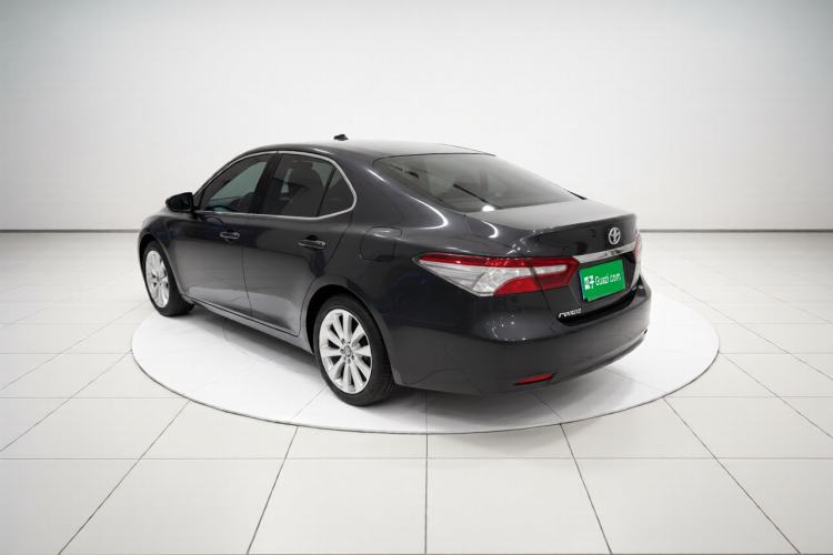 Used Toyota Camry 2019 2.0G Luxury Edition China VI Standard Rear