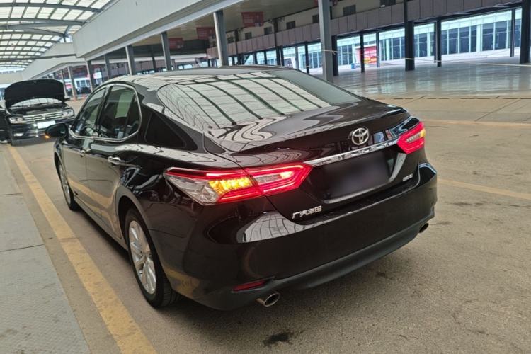 Used Toyota Camry 2019 Revised Version 2.0G Luxury Edition Rear Left 45 Deg