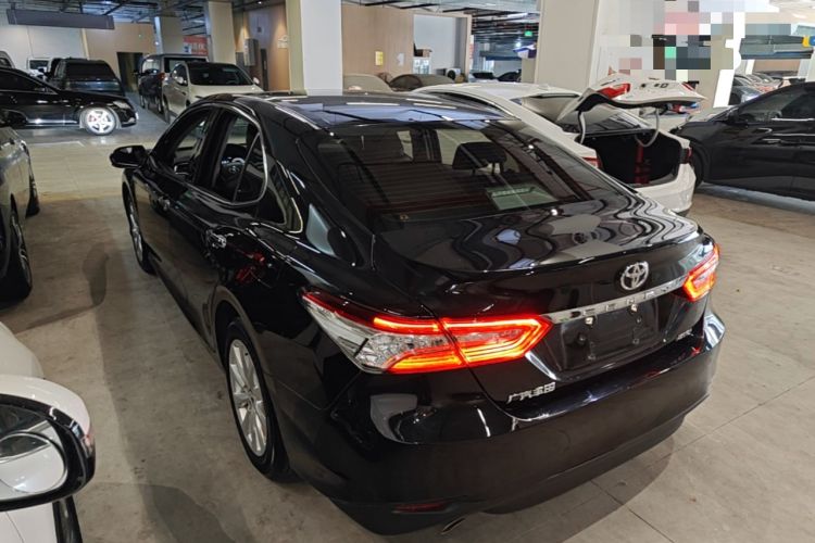 Used Toyota Camry 2019 Revised Version 2.0G Luxury Edition Rear Left 45 Deg