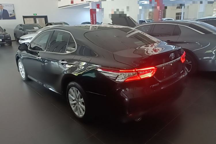 Used Toyota Camry 2019 Revised Version 2.0G Luxury Edition Rear Left 45 Deg