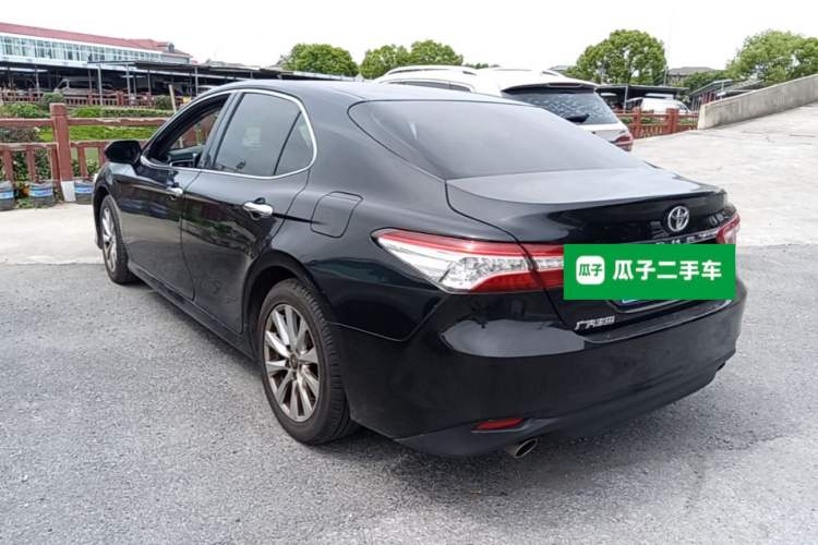 Used Toyota Camry 2019 Revised Version 2.0G Luxury Edition Rear Left 45 Deg