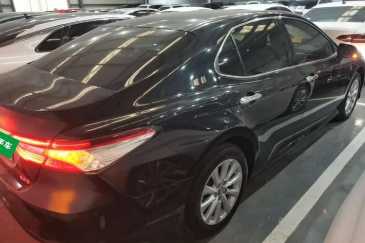 Used Toyota Camry 2019 Revised Version 2.0G Luxury Edition Rear Right 45 Deg
