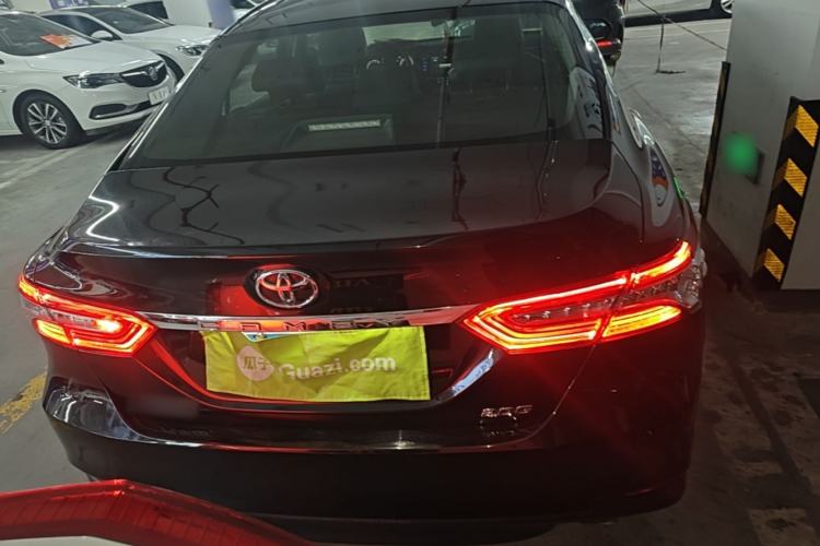 Used Toyota Camry 2019 Revised Version 2.0G Luxury Edition Rear