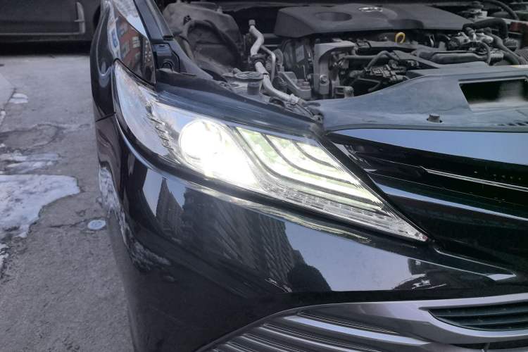 Used Toyota Camry 2019 2.0G Luxury Edition China V Standard Right Front Headlight