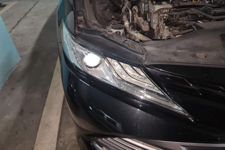 Used Toyota Camry 2019 2.0G Luxury Edition China VI Standard Right Front Headlight