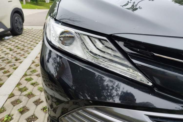 Used Toyota Camry 2019 Revised Version 2.0G Luxury Edition Right Front Headlight