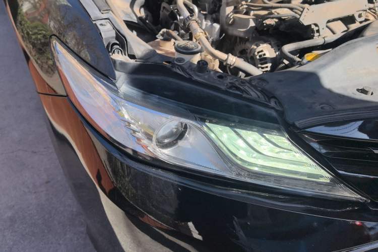 Used Toyota Camry 2019 2.5G Luxury Edition China VI Standard Right Front Headlight