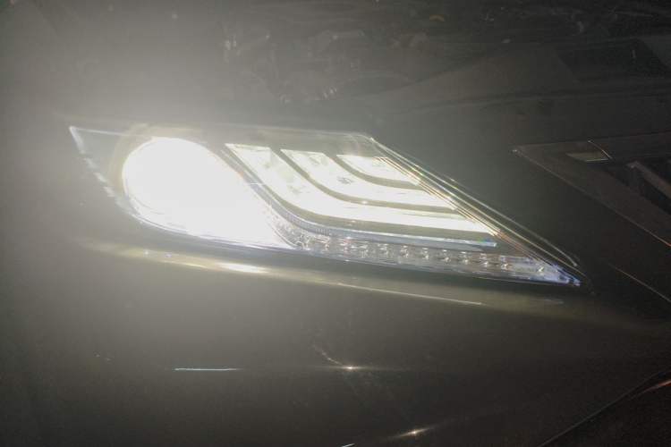 Used Toyota Camry 2019 Revised Version Dual-Engine 2.5 HG Luxury Edition Right Front Headlight