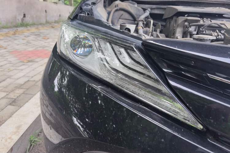 Used Toyota Camry 2019 Revised Version 2.0G Luxury Edition Right Front Headlight