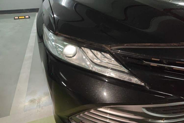 Used Toyota Camry 2019 2.0G Luxury Edition China VI Standard Right Front Headlight