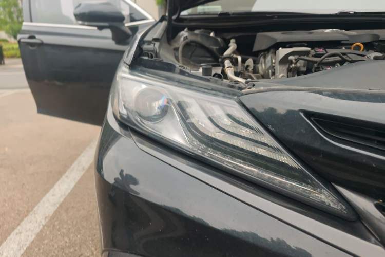 Used Toyota Camry 2019 Revised Version 2.0S Fēngshàng Edition Right Front Headlight