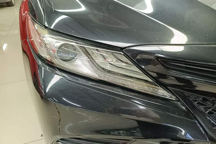 Used Toyota Camry 2019 2.0S FENGSHANG Version China V Standard Right Front Headlight