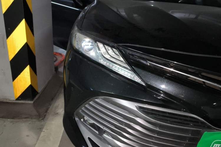 Used Toyota Camry 2019 2.5G Luxury Edition China V Standard Right Front Headlight