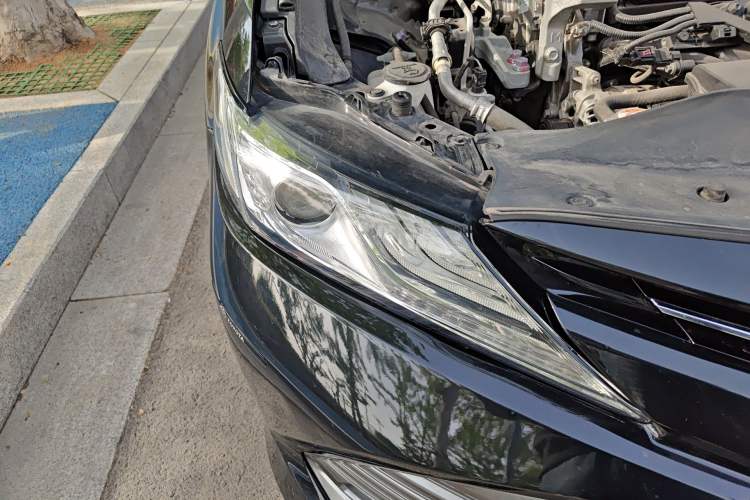 Used Toyota Camry 2019 2.0G Luxury Edition China VI Standard Right Front Headlight