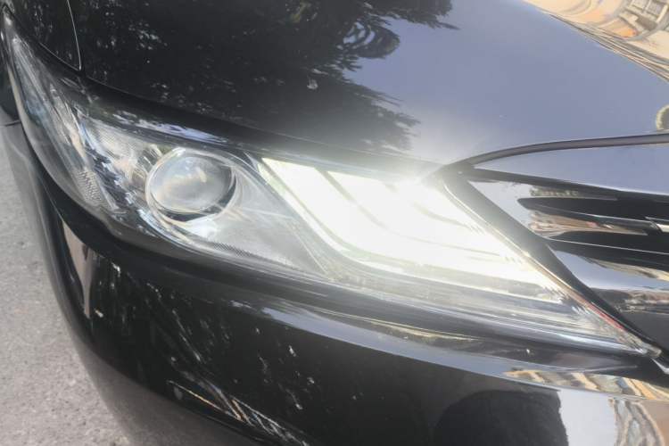 Used Toyota Camry 2019 Revised Version Dual-Engine 2.5 HG Luxury Edition Right Front Headlight