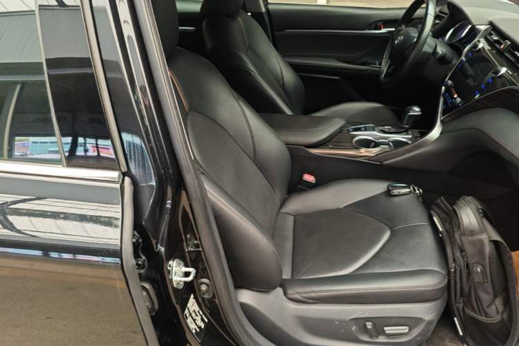 Used Toyota Camry 2019 Revised Version 2.0G Luxury Edition Right Front Seat