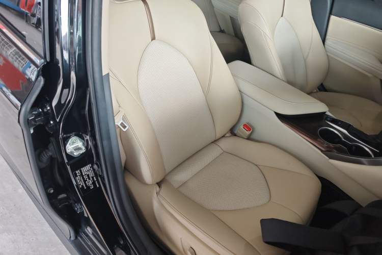 Used Toyota Camry 2019 2.0G Luxury Edition China VI Standard Right Front Seat