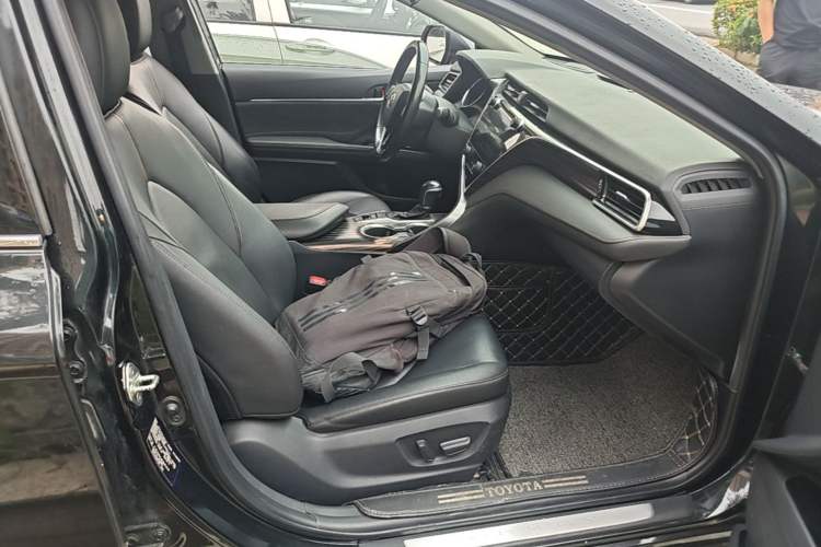 Used Toyota Camry 2019 2.0G Luxury Edition China VI Standard Right Front Seat