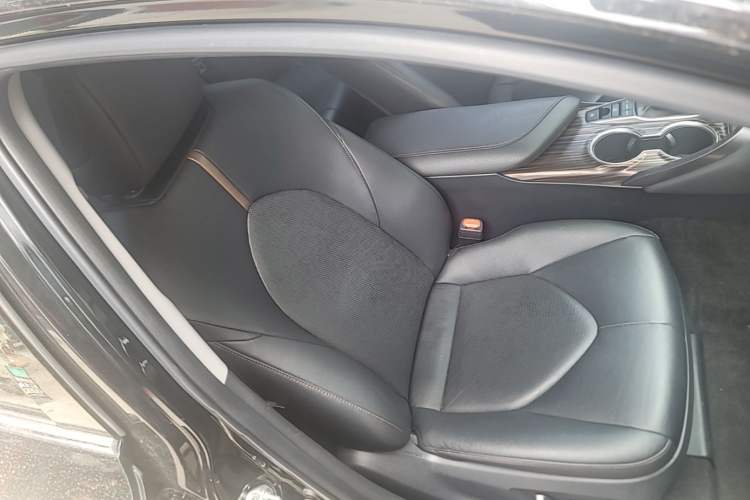 Used Toyota Camry 2019 2.5G Luxury Edition China VI Standard Right Front Seat