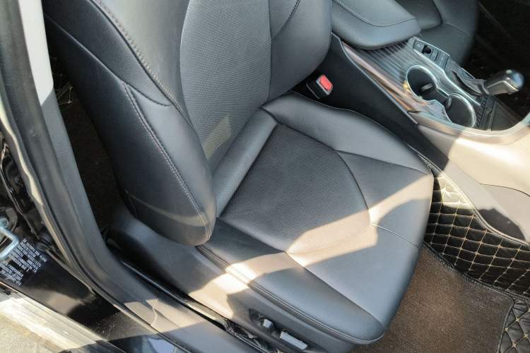 Used Toyota Camry 2019 2.5G Luxury Edition China VI Standard Right Front Seat