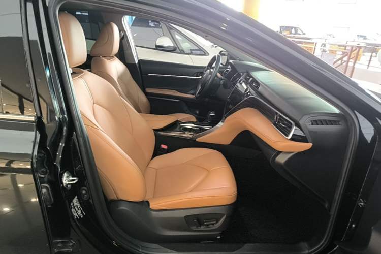 Used Toyota Camry 2019 Revised Version 2.0G Luxury Edition Right Front Seat