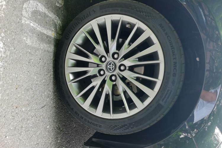 Used Toyota Camry 2019 Revised Version Dual-Engine 2.5 HG Luxury Edition Right Front Wheel Hub