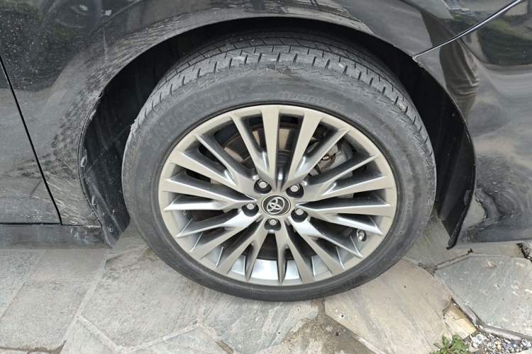 Used Toyota Camry 2019 Dual-Engine 2.5 HG Luxury Edition China VI Standard Right Front Wheel Hub