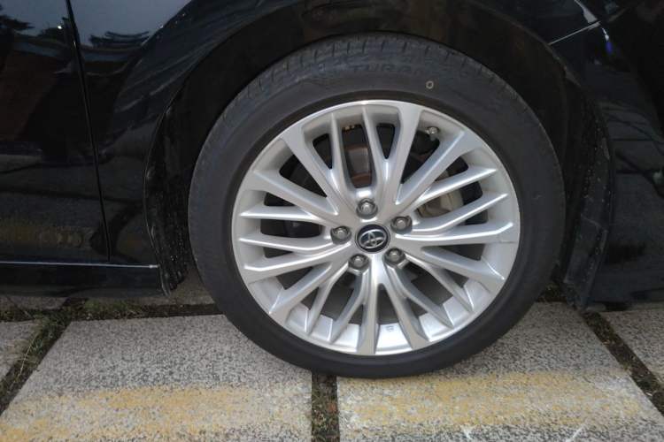 Used Toyota Camry 2019 2.5G Luxury Edition China VI Standard Right Front Wheel Hub