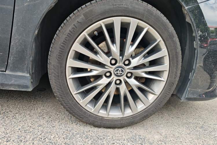 Used Toyota Camry 2019 Revised Version Dual-Engine 2.5 HG Luxury Edition Right Front Wheel Hub