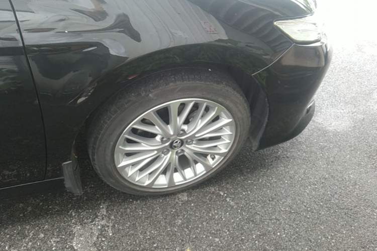 Used Toyota Camry 2019 Revised Version 2.5G Luxury Edition Right Front Wheel Hub