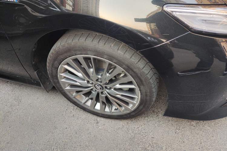 Used Toyota Camry 2019 Revised Version Dual-Engine 2.5 HG Luxury Edition Right Front Wheel Hub