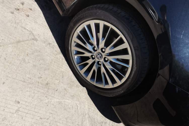 Used Toyota Camry 2019 Dual-Engine 2.5 HG Luxury Edition China VI Standard Right Front Wheel Hub