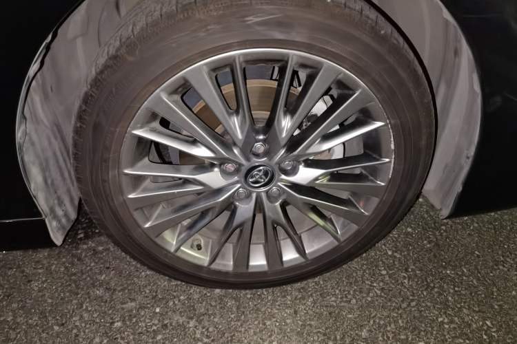 Used Toyota Camry 2019 Dual-Engine 2.5 HG Luxury Edition China VI Standard Right Front Wheel Hub