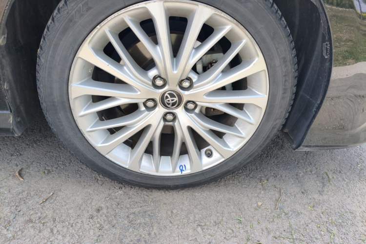 Used Toyota Camry 2019 Revised Version 2.5G Luxury Edition Right Front Wheel Hub