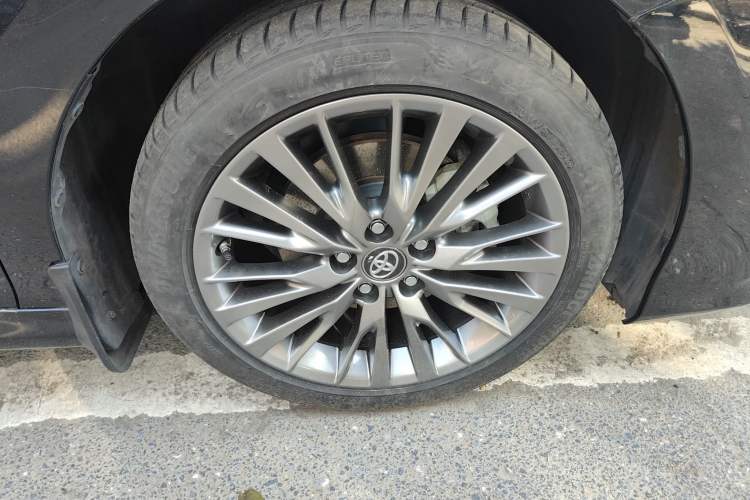 Used Toyota Camry 2019 Dual-Engine 2.5 HG Luxury Edition China V Standard Right Front Wheel Hub