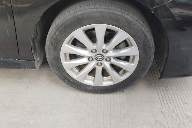 Used Toyota Camry 2019 Revised Version 2.0G Luxury Edition Right Front Wheel Hub