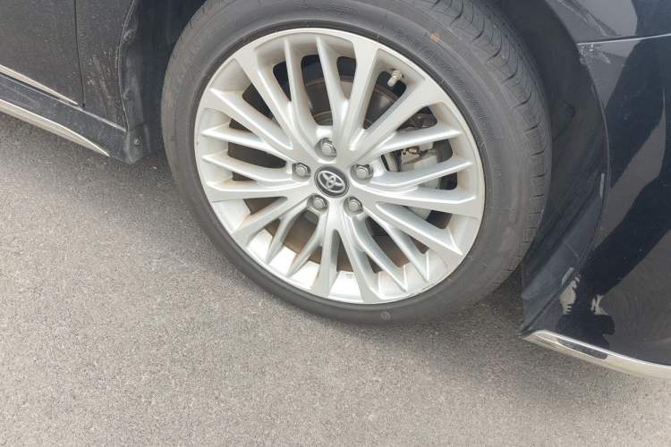 Used Toyota Camry 2019 Revised Version 2.5G Luxury Edition Right Front Wheel Hub
