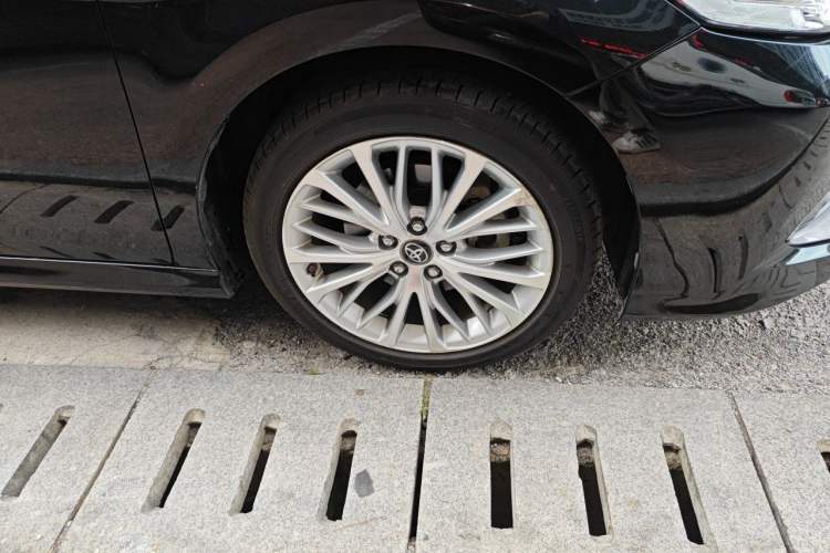 Used Toyota Camry 2019 Revised Version 2.5G Luxury Edition Right Front Wheel Hub