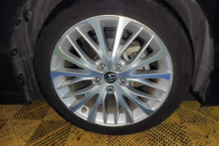 Used Toyota Camry 2019 2.5G Luxury Edition China VI Standard Right Front Wheel Hub