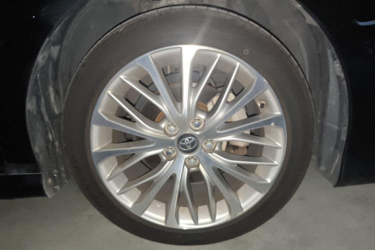Used Toyota Camry 2019 Revised Version 2.5G Luxury Edition Right Front Wheel Hub